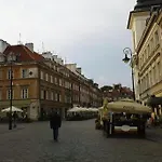 Central Warsaw Apartment - Great Location- Warsaw Stays- Freta